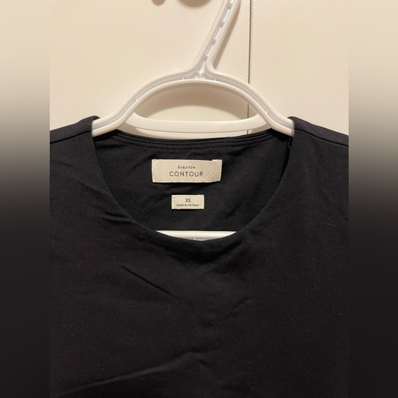 *SOLD* Aritzia Babaton Contour Bodysuit - Picture 2 of 3